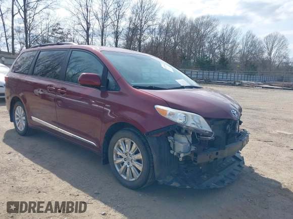 2017 Toyota Sienna LE with VIN 5TDJZ3DC7HS171384, listed as a IAAI auction lot 41715969 with 113,411 mi miles. Bid and sale history available at carsss.com. Image 1.