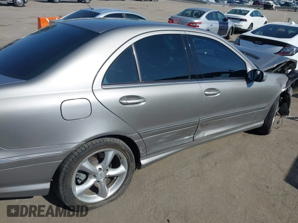 2006 Mercedes-Benz C 230 Sport с VIN WDBRF52H76A867404, выставлен на аукционе IAAI как лот 42217695 с пробегом 117 558 миль миль и . История ставок и продаж доступна на DreamBid. Изображение 20.