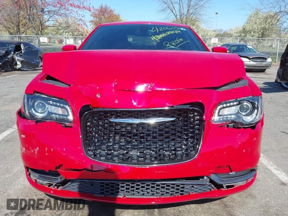2016 Chrysler 300 S z VIN 2C3CCAGGXGH117091, wystawiony jako IAAI lot #42060505 z przebiegiem 81 938 mil mil oraz . Historia ofert i sprzedaży dostępna na DreamBid. Obrazek 12.