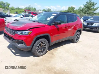 2025 Jeep Compass Trailhawk with VIN 3C4NJDDNXST551154, listed as a IAAI auction lot 42573595 with 4,392 mi miles and . Bid and sale history available at DreamBid. Image 17.