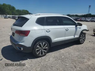 2022 Volkswagen Taos SE z VIN 3VVRX7B28NM063198, wystawiony jako Copart lot #56203605 z przebiegiem 35 220 mil mil oraz Szkoda całkowita • Salvage title. Historia ofert i sprzedaży dostępna na DreamBid. Obrazek 3.