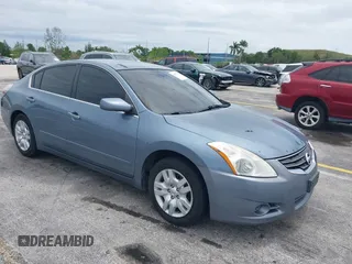 2012 Nissan Altima S z VIN 1N4AL2AP0CN546846, wystawiony jako IAAI lot #42253185 z przebiegiem 235 657 mil mil oraz . Historia ofert i sprzedaży dostępna na DreamBid. Obrazek 1.