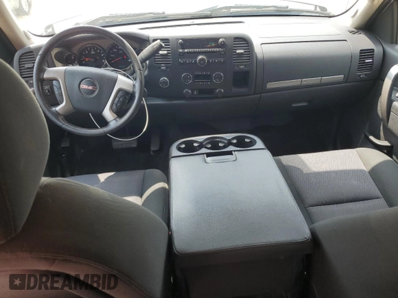2013 GMC Sierra 1500 SLE z VIN 1GTR2VE71DZ178876, wystawiony jako Copart lot #59095005 z przebiegiem 169 458 mil mil oraz Czysty tytuł • Clean title. Historia ofert i sprzedaży dostępna na DreamBid. Obrazek 8.