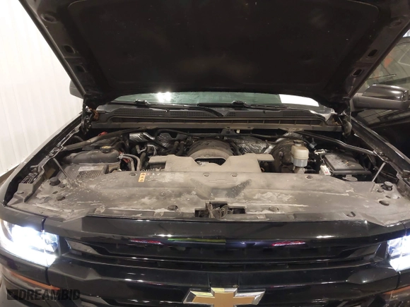 2018 Chevrolet Silverado 1500 LT with VIN 1GCVKREC4JZ295432, listed as a IAAI auction lot 41822705 with 86,781 mi miles. Bid and sale history available at carsss.com. Image 10.