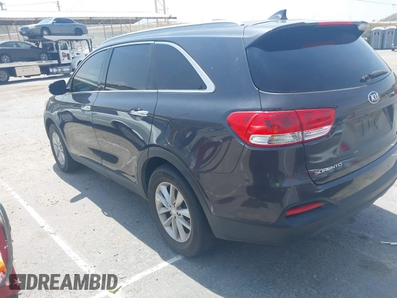 2017 Kia Sorento LX with VIN 5XYPG4A30HG277019, listed as a IAAI auction lot 42101139 with 73,269 mi miles. Bid and sale history available at carsss.com. Image 3.