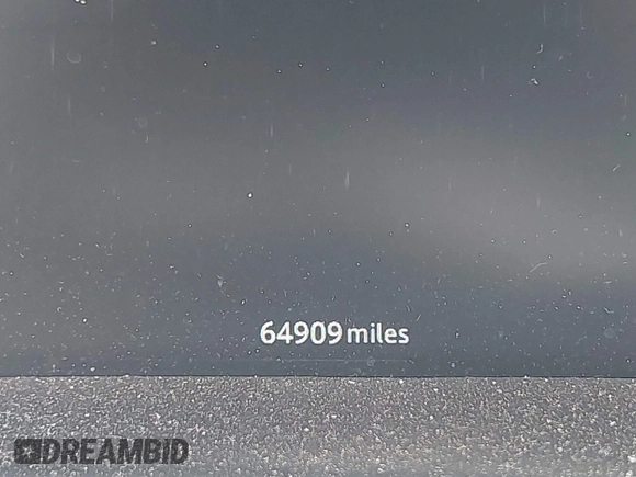 2019 Jaguar XJ Portfolio with VIN SAJWA2G75K8W19401, listed as a IAAI auction lot 42214533 with 64,909 mi miles and . Bid and sale history available at DreamBid. Image 16.