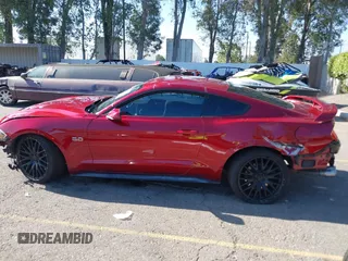 2018 Ford Mustang GT с VIN 1FA6P8CF9J5129126, выставлен на аукционе IAAI как лот 41794496 с пробегом 84 934 миль миль и . История ставок и продаж доступна на DreamBid. Изображение 15.