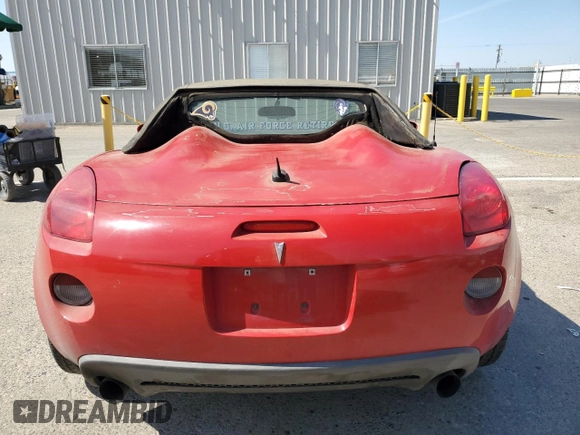 2008 Pontiac Solstice z VIN 1G2MC35B68Y122125, wystawiony jako Copart lot #60517155 z przebiegiem 211 877 mil mil oraz Czysty tytuł • Clean title. Historia ofert i sprzedaży dostępna na DreamBid. Obrazek 10.