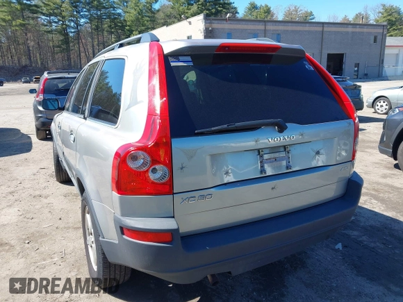 2005 Volvo XC90 with VIN YV1CZ592851158375, listed as a IAAI auction lot 41952087 with 183,797 mi miles. Bid and sale history available at carsss.com. Image 3.