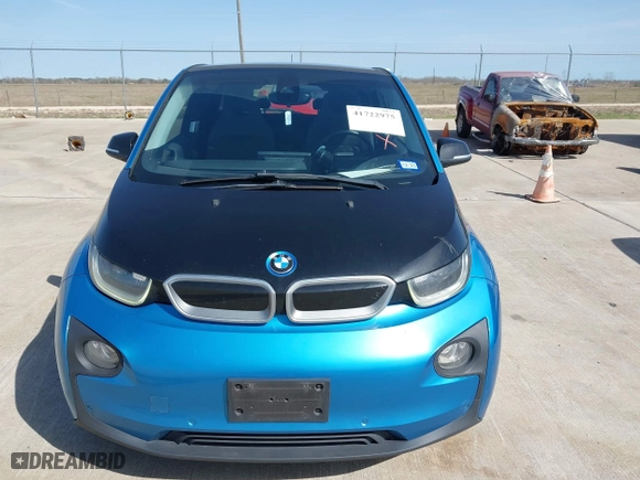 2017 BMW i3 with VIN WBY1Z8C50HV551025, listed as a IAAI auction lot 41722975 with 85,709 mi miles. Bid and sale history available at carsss.com. Image 6.