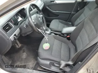 2013 Volkswagen Jetta Comfortline с VIN 3VWDL7AJ0DM247575, выставлен на аукционе Copart как лот 53722715 с пробегом 256 015 миль миль и Списание • Salvage title. История ставок и продаж доступна на DreamBid. Изображение 7.