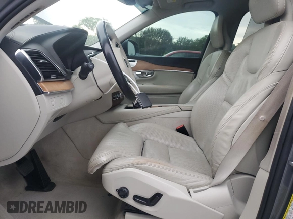 2016 Volvo XC90 T6 Inscription z VIN YV4A22PL2G1001758, wystawiony jako Copart lot #57653725 z przebiegiem 194 291 mil mil oraz Czysty tytuł • Clean title. Historia ofert i sprzedaży dostępna na DreamBid. Obrazek 7.
