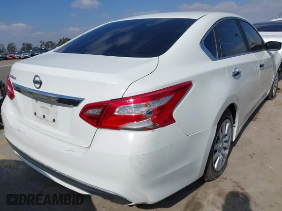 2017 Nissan Altima SV with VIN 1N4AL3AP7HC294280, listed as a IAAI auction lot 41518096 with 122,450 mi miles and . Bid and sale history available at carsss.com. Image 4.