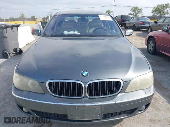 2007 BMW 7 Series 750i with VIN WBAHL83507DT08334, listed as a IAAI auction lot 42101186 with 202,353 mi miles and . Bid and sale history available at carsss.com. Image 6.