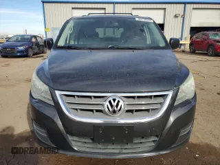 2011 Volkswagen Routan SE with VIN 2V4RW3DGXBR642528, listed as a Copart auction lot 45082055 with 167,067 mi miles and Salvage title. Bid and sale history available at DreamBid. Image 5.
