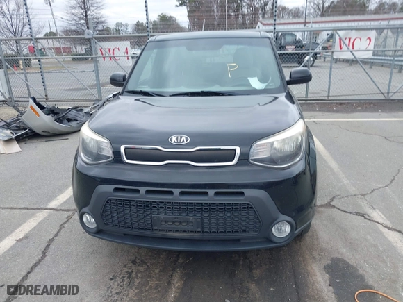 2015 Kia Soul with VIN KNDJN2A25F7118210, listed as a IAAI auction lot 41531992 with 117,759 mi miles. Bid and sale history available at carsss.com. Image 12.