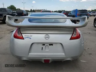 2017 Nissan 370Z z VIN JN1AZ4EH8HM954437, wystawiony jako Copart lot #59147525 z przebiegiem Nie podano mil oraz Czysty tytuł • Clean title. Historia ofert i sprzedaży dostępna na DreamBid. Obrazek 6.
