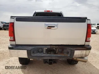 2011 GMC Sierra 2500HD SLE z VIN 1GT120C84BF232715, wystawiony jako Copart lot #50165864 z przebiegiem 143 862 mil mil oraz Szkoda całkowita • Salvage title. Historia ofert i sprzedaży dostępna na DreamBid. Obrazek 6.
