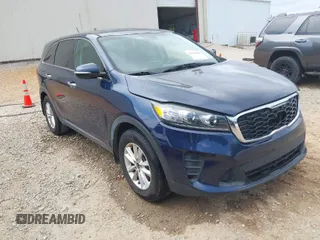 2019 Kia Sorento LX with VIN 5XYPG4A32KG505075, listed as a IAAI auction lot 41918622 with 103,650 mi miles. Bid and sale history available at carsss.com. Image 1.