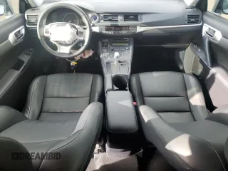 2013 Lexus CT 200h z VIN JTHKD5BH3D2139111, wystawiony jako Copart lot #43209795 z przebiegiem 39 597 mil mil oraz Szkoda całkowita • Salvage title. Historia ofert i sprzedaży dostępna na DreamBid. Obrazek 8.