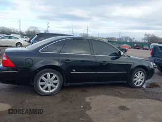 2005 Ford Five Hundred Limited с VIN 1FAFP25185G126517, выставлен на аукционе IAAI как лот 41449598 с пробегом 129 530 миль миль и . История ставок и продаж доступна на DreamBid. Изображение 13.