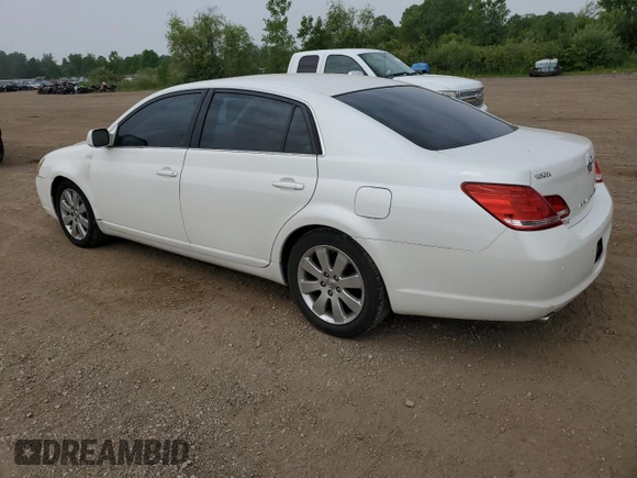 2007 Toyota Avalon XL z VIN 4T1BK36B17U230285, wystawiony jako Copart lot #60976495 z przebiegiem 63 013 mil mil oraz Szkoda całkowita • Salvage title. Historia ofert i sprzedaży dostępna na DreamBid. Obrazek 2.