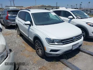 2018 Volkswagen Tiguan S с VIN 3VV1B7AX8JM032990, выставлен на аукционе IAAI как лот 42279807 с пробегом 74 185 миль миль и . История ставок и продаж доступна на DreamBid. Изображение 1.