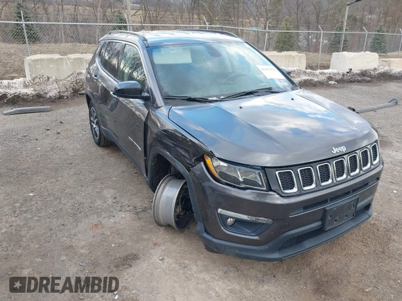 2019 Jeep Compass Latitude with VIN 3C4NJDBB1KT839413, listed as a IAAI auction lot 41437378 with 66,595 mi miles and . Bid and sale history available at DreamBid. Image 1.