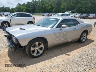 2016 Dodge Challenger SXT z VIN 2C3CDZAG8GH176838, wystawiony jako Copart lot #54515285 z przebiegiem 150 752 mil mil oraz Szkoda całkowita • Salvage title. Historia ofert i sprzedaży dostępna na DreamBid. Obrazek 1.