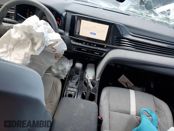 2025 Toyota Camry LE with VIN 4T1DAACK4SU027338, listed as a Copart auction lot 45603445 with 11,536 mi miles and Non Repairable. Bid and sale history available at DreamBid. Image 8.