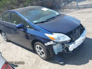 2015 Toyota Prius Four with VIN JTDKN3DU0F1913319, listed as a IAAI auction lot 42071760 with 132,190 mi miles. Bid and sale history available at carsss.com. Image 1.