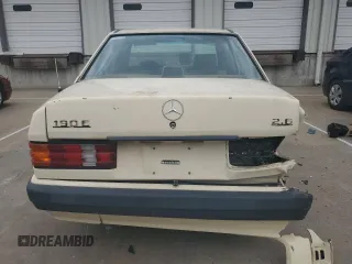 1993 Mercedes-Benz 190 z VIN WDBDA29D1PG074415, wystawiony jako Copart lot #51626555 z przebiegiem 219 450 mil mil oraz Tytuł czysty. Historia ofert i sprzedaży dostępna na DreamBid. Obrazek 6.