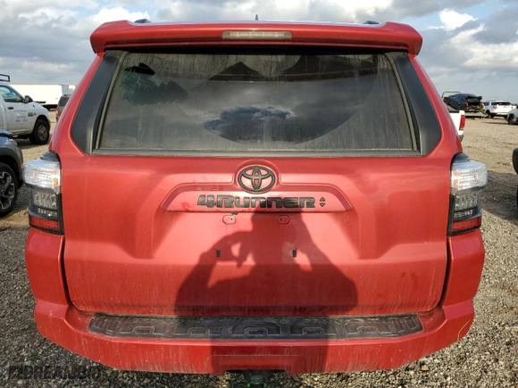 2021 Toyota 4Runner SR5 with VIN JTEEU5JR3M5250034, listed as a Copart auction lot 43732795 with 63,412 mi miles and Salvage Title. Bid and sale history available at carsss.com. Image 6.