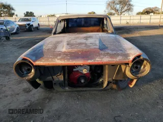 1963 Dodge Dart z VIN 7435175653, wystawiony jako Copart lot #43059375 z przebiegiem Nie podano mil oraz Tytuł czysty. Historia ofert i sprzedaży dostępna na DreamBid. Obrazek 5.