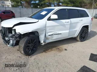 2018 Jeep Grand Cherokee Laredo E с VIN 1C4RJFAG8JC500877, выставлен на аукционе IAAI как лот 41797456 с пробегом 95 067 миль миль и . История ставок и продаж доступна на DreamBid. Изображение 17.