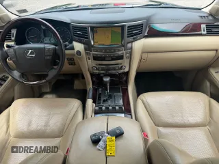 2011 Lexus LX 570 z VIN JTJHY7AX5B4082980, wystawiony jako Copart lot #58658775 z przebiegiem 236 563 mil mil oraz Czysty tytuł • Clean title. Historia ofert i sprzedaży dostępna na DreamBid. Obrazek 10.