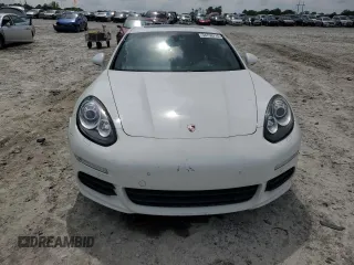 2014 Porsche Panamera z VIN WP0AA2A76EL010143, wystawiony jako Copart lot #54750715 z przebiegiem 132 333 mil mil oraz Szkoda całkowita • Salvage title. Historia ofert i sprzedaży dostępna na DreamBid. Obrazek 5.