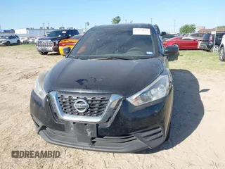 2020 Nissan Kicks S z VIN 3N1CP5BV6LL533723, wystawiony jako IAAI lot #41974845 z przebiegiem 160 874 mil mil oraz . Historia ofert i sprzedaży dostępna na DreamBid. Obrazek 6.