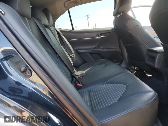 2020 Toyota Camry SE z VIN 4T1G11AK4LU960223, wystawiony jako Copart lot #52631995 z przebiegiem 45 084 mil mil oraz Szkoda całkowita • Salvage title. Historia ofert i sprzedaży dostępna na DreamBid. Obrazek 10.