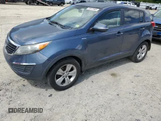 2012 Kia Sportage LX z VIN KNDPBCA27C7330112, wystawiony jako Copart lot #59872465 z przebiegiem 220 929 mil mil oraz Czysty tytuł • Clean title. Historia ofert i sprzedaży dostępna na DreamBid. Obrazek 1.