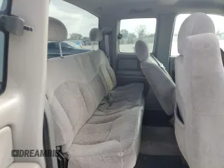 2000 Chevrolet Silverado 1500 with VIN 2GCEC19W6Y1189862, listed as a Copart auction lot 80524424 with 303,051 mi miles and Salvage Title. Bid and sale history available at DreamBid. Image 10.