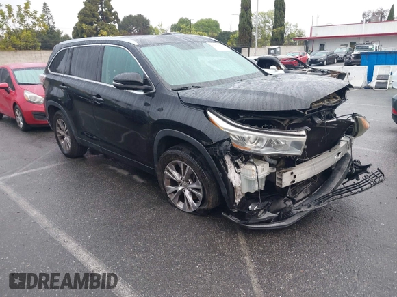 2015 Toyota Highlander XLE z VIN 5TDKKRFHXFS109236, wystawiony jako IAAI lot #41915934 z przebiegiem 102 536 mil mil oraz . Historia ofert i sprzedaży dostępna na DreamBid. Obrazek 1.