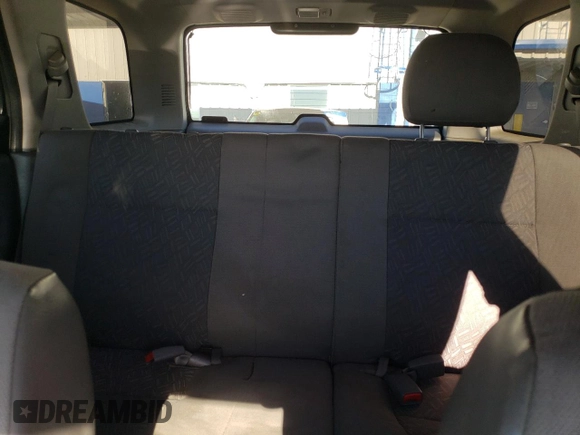 2004 Isuzu Rodeo S z VIN 4S2CK58W044317034, wystawiony jako Copart lot #42401765 z przebiegiem 110 639 mil mil oraz Szkoda całkowita • Salvage title. Historia ofert i sprzedaży dostępna na DreamBid. Obrazek 10.