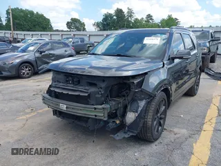 2018 Ford Explorer XLT z VIN 1FM5K7D83JGC51303, wystawiony jako IAAI lot #42456171 z przebiegiem 110 155 mil mil oraz . Historia ofert i sprzedaży dostępna na DreamBid. Obrazek 2.