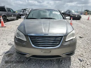 2013 Chrysler 200 LX with VIN 1C3CCBABXDN622554, listed as a Copart auction lot 54088365 with 153,391 mi miles and Clean Title. Bid and sale history available at carsss.com. Image 5.