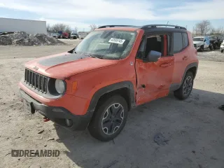 2015 Jeep Renegade Trailhawk with VIN ZACCJBCT0FPB59016, listed as a Copart auction lot 42695145 with 152,630 mi miles and Salvage Title. Bid and sale history available at carsss.com. Image 1.