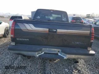 1997 GMC Sierra 1500 z VIN 2GTEK19R3V1548058, wystawiony jako Copart lot #45577845 z przebiegiem 229 738 mil mil oraz Szkoda całkowita • Salvage title. Historia ofert i sprzedaży dostępna na DreamBid. Obrazek 6.