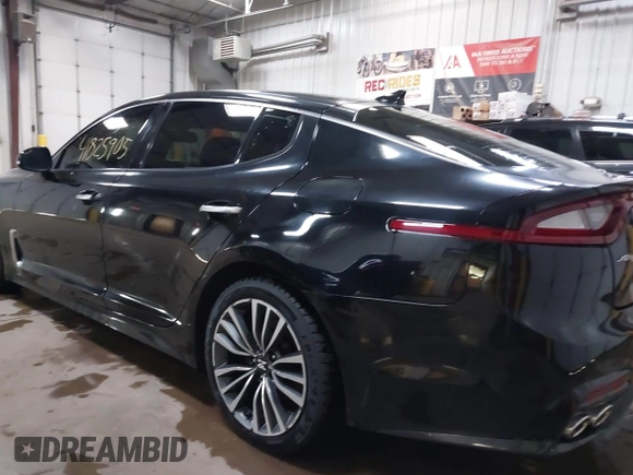 2018 Kia Stinger Premium with VIN KNAE25LA4J6011127, listed as a IAAI auction lot 41825905 with 79,582 mi miles. Bid and sale history available at carsss.com. Image 19.