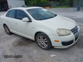 2007 Volkswagen Jetta Wolfsburg Edition с VIN 3VWEF71K47M192184, выставлен на аукционе IAAI как лот 42573483 с пробегом 207 809 миль миль и . История ставок и продаж доступна на DreamBid. Изображение 1.