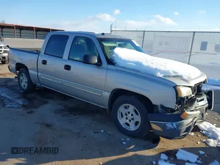 2005 Chevrolet Silverado 1500 LS with VIN 2GCEC13T251340755, listed as a IAAI auction lot 41280936 with 163,646 mi miles. Bid and sale history available at carsss.com. Image 1.